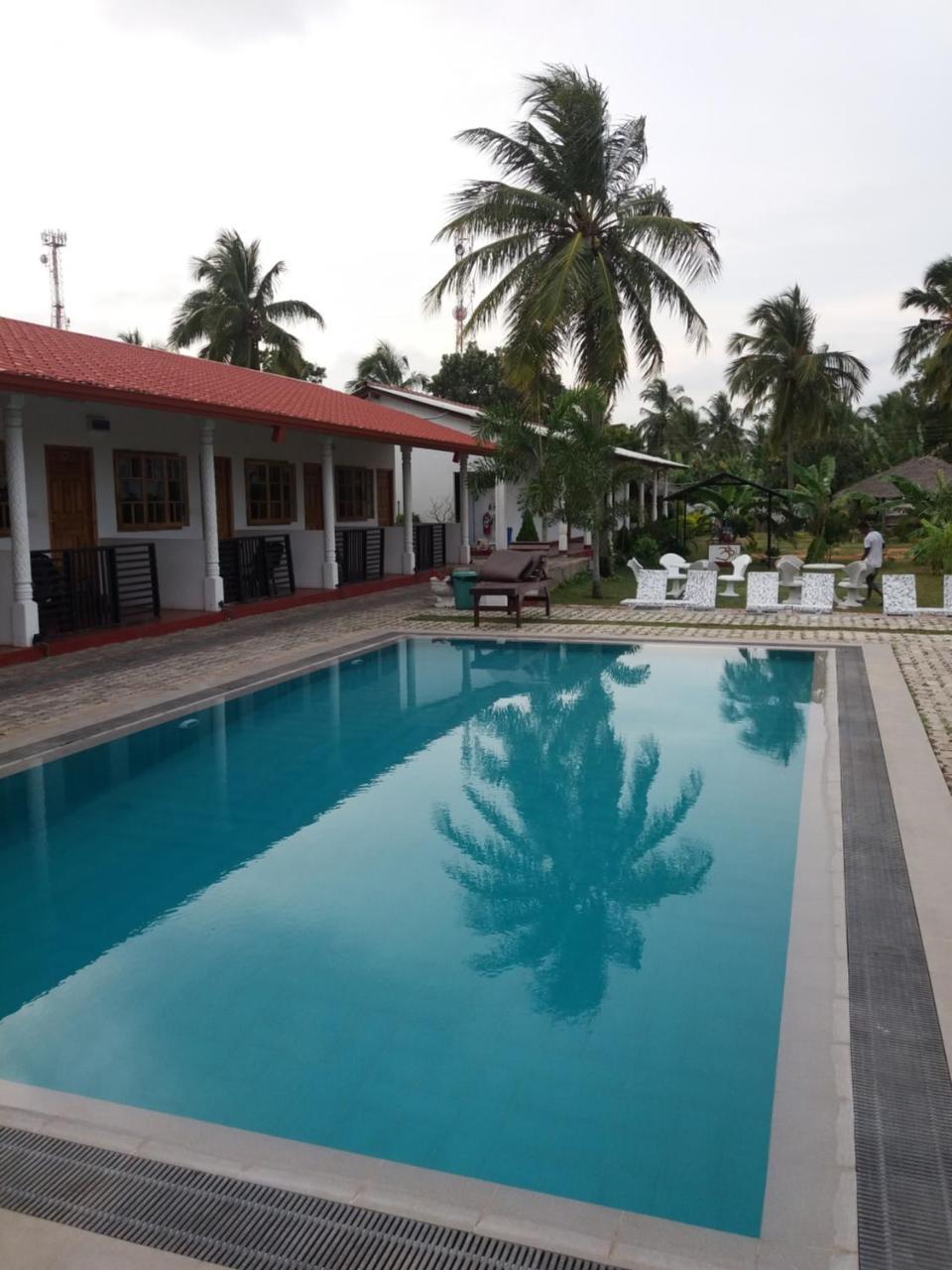 Shan Guest And Restaurant Nilaveli Exterior foto